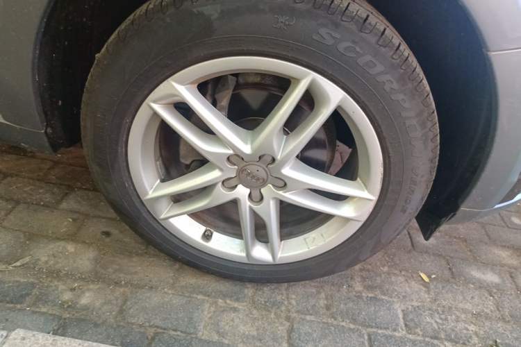 Used Audi Q5 2017 Plus 40 TFSI Technology Model Right Front Wheel Hub