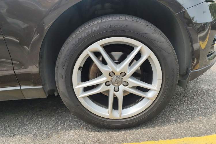 Used Audi Q5 2017 40 TFSI Technology Edition Right Front Wheel Hub