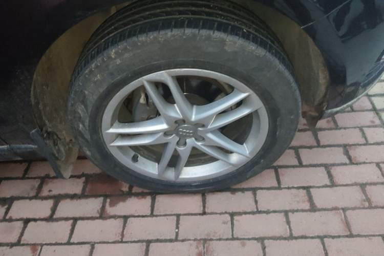 Used Audi Q5 2017 40 TFSI Technology Edition Right Front Wheel Hub