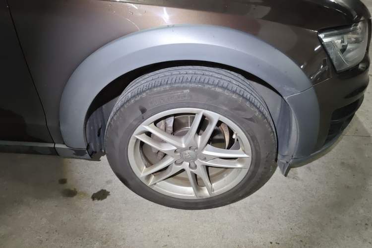 Used Audi Q5 2017 Plus 40 TFSI Technology Model Right Front Wheel Hub