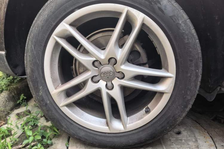 Used Audi Q5 2017 40 TFSI Technology Edition Right Front Wheel Hub