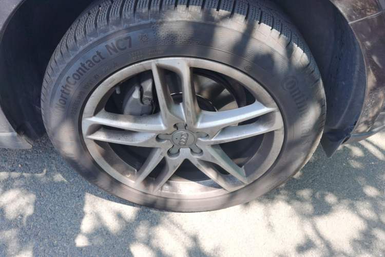 Used Audi Q5 2017 40 TFSI Technology Edition Right Front Wheel Hub