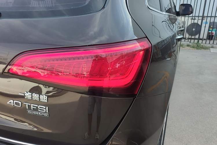 Used Audi Q5 2017 40 TFSI Technology Edition Right Rear Taillight