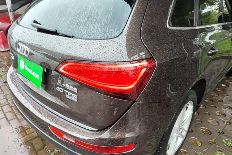 Used Audi Q5 2017 40 TFSI Comfort Model Right Rear Taillight
