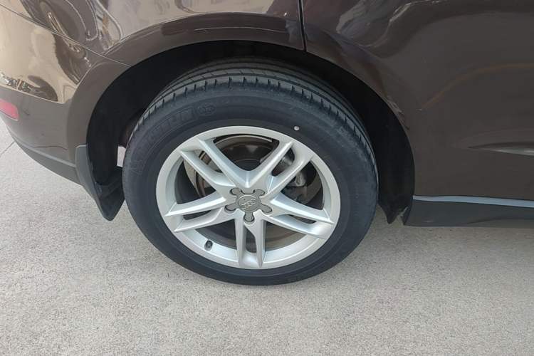 Used Audi Q5 2017 40 TFSI Technology Edition Right Rear Wheel Hub