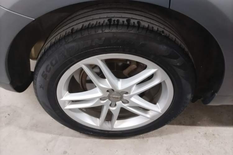 Used Audi Q5 2017 Plus 40 TFSI Technology Model Right Rear Wheel Hub