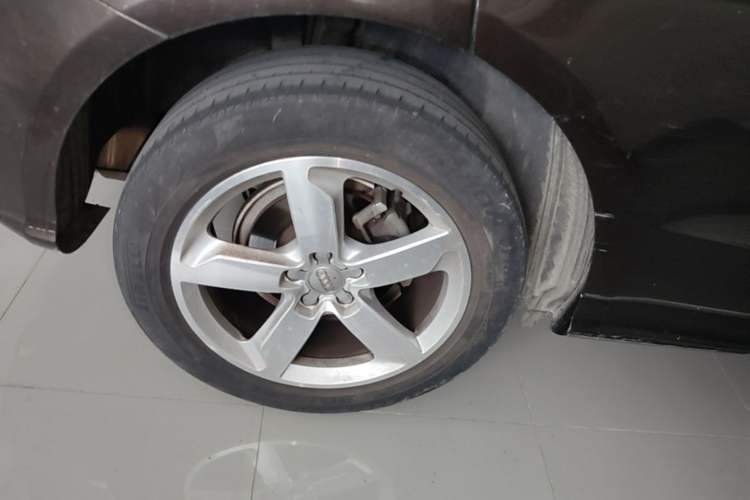 Used Audi Q5 2017 Plus 40 TFSI Ambition Model Right Rear Wheel Hub