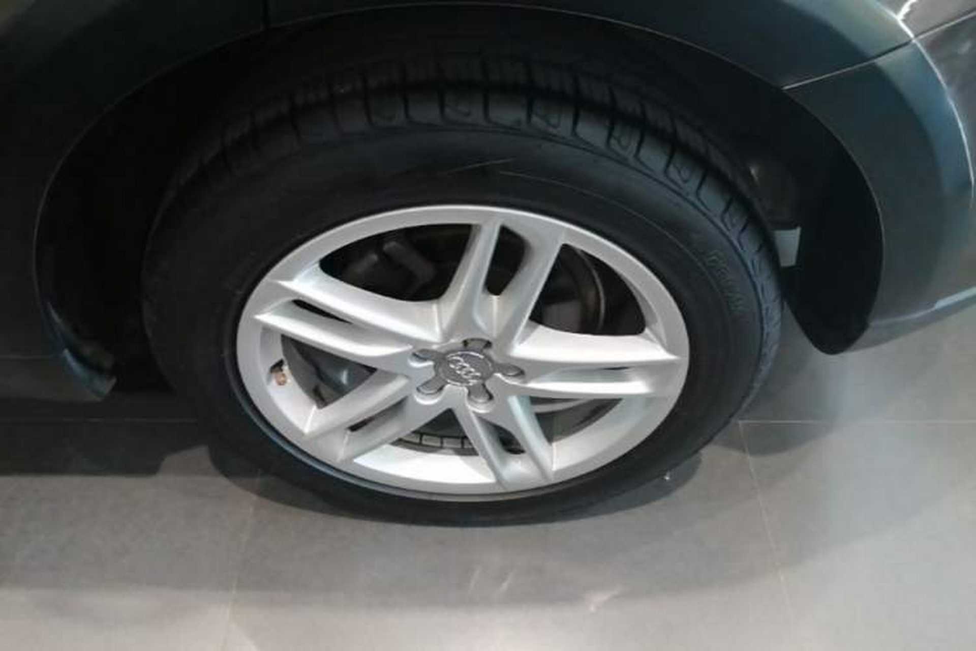 Used Audi Q5 2017 40 TFSI Comfort Model Right Rear Wheel Hub