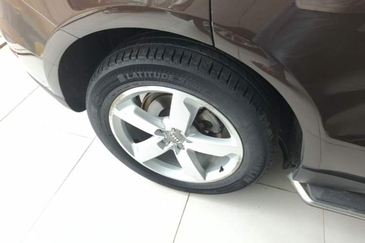 Used Audi Q5 2017 40 TFSI Ambition Edition Right Rear Wheel Hub