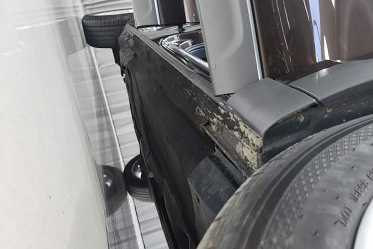 Used Audi Q5 2017 Plus 40 TFSI Technology Model Right Side Sill