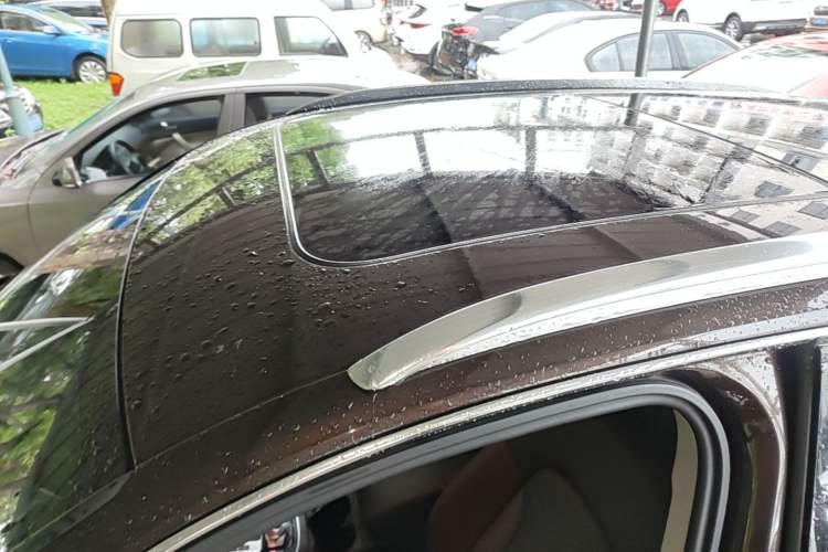 Used Audi Q5 2017 40 TFSI Comfort Model Roof