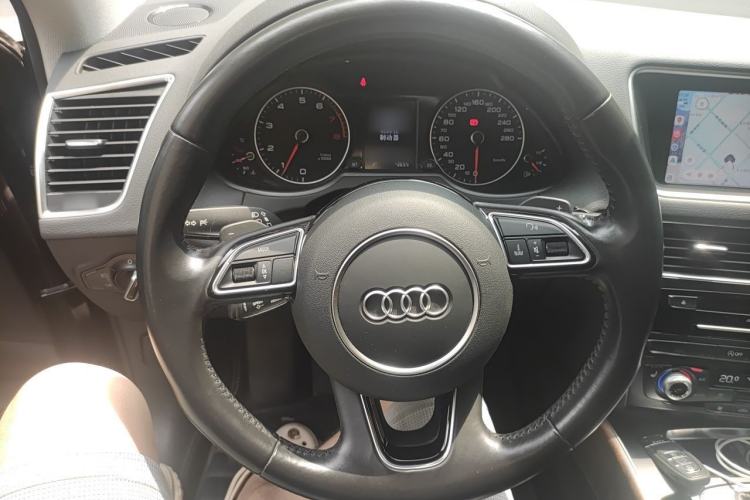 Used Audi Q5 2017 40 TFSI Comfort Model Steering Wheel