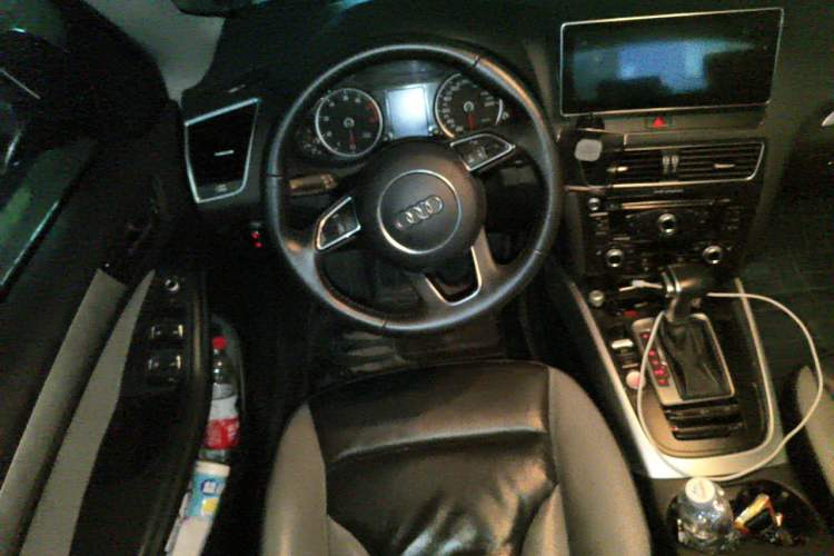 Used Audi Q5 2017 Plus 40 TFSI Technology Model Steering Wheel