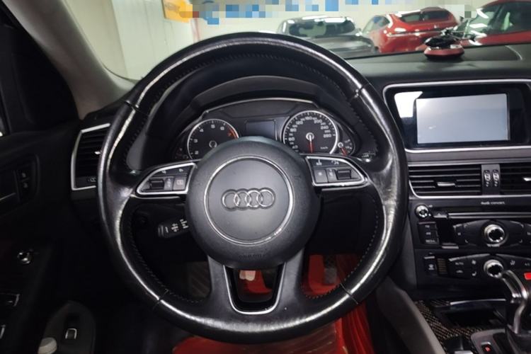 Used Audi Q5 2017 40 TFSI Ambition Edition Steering Wheel