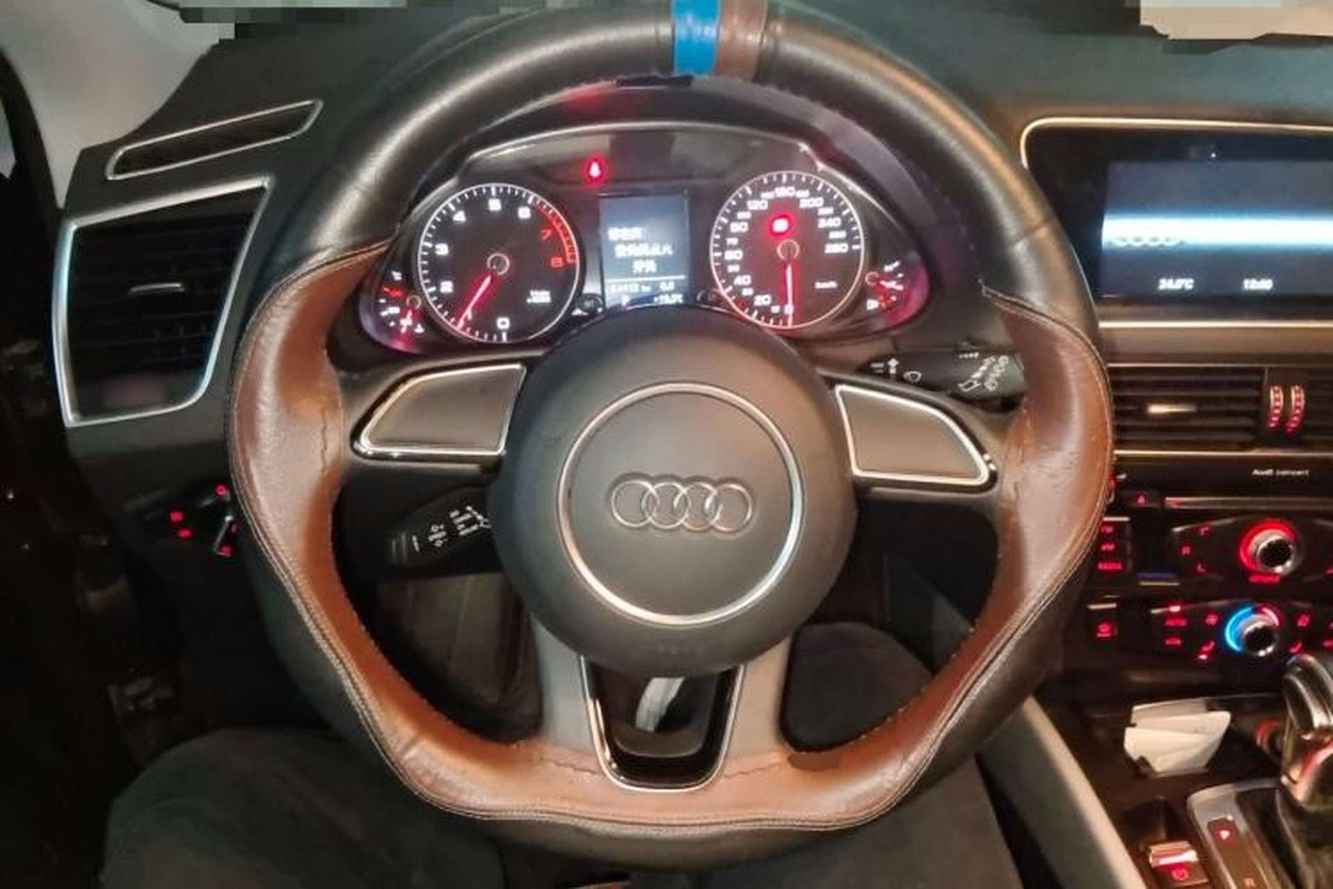 Used Audi Q5 2017 40 TFSI Ambition Edition Steering Wheel