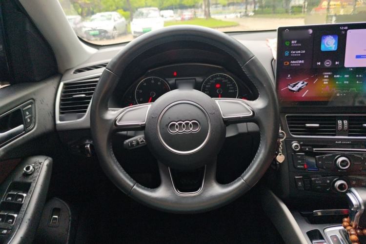 Used Audi Q5 2017 Plus 40 TFSI Ambition Model Steering Wheel