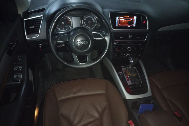 Used Audi Q5 2017 40 TFSI Ambition Edition Steering Wheel