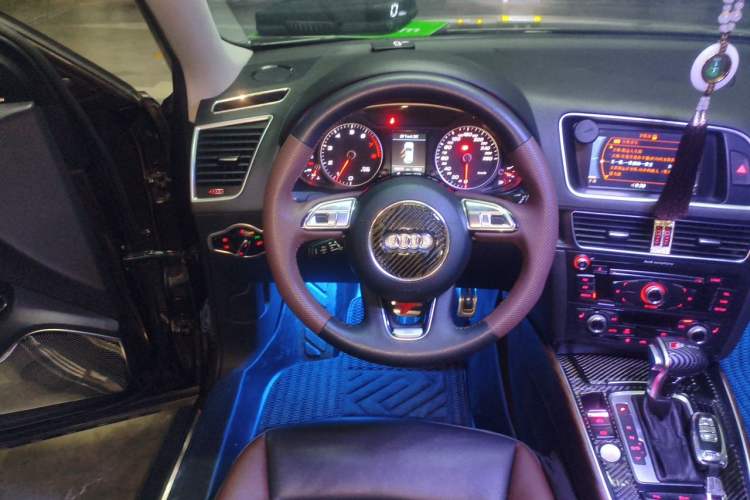 Used Audi Q5 2017 40 TFSI Technology Edition Steering Wheel