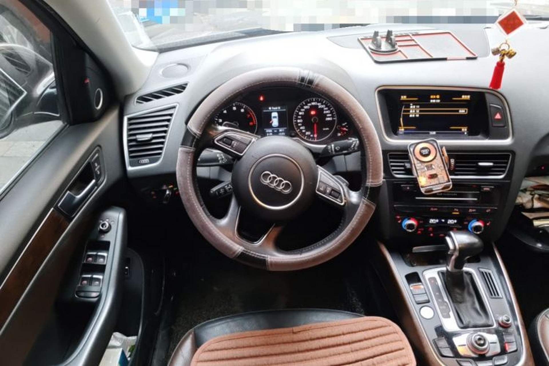 Used Audi Q5 2017 40 TFSI Comfort Model Steering Wheel