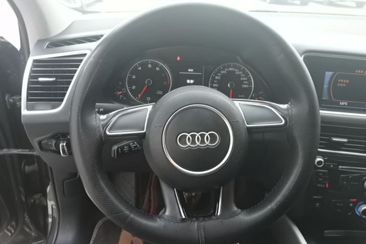 Used Audi Q5 2017 Plus 40 TFSI Ambition Model Steering Wheel