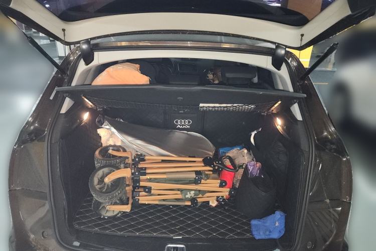 Used Audi Q5 2017 40 TFSI Technology Edition Trunk