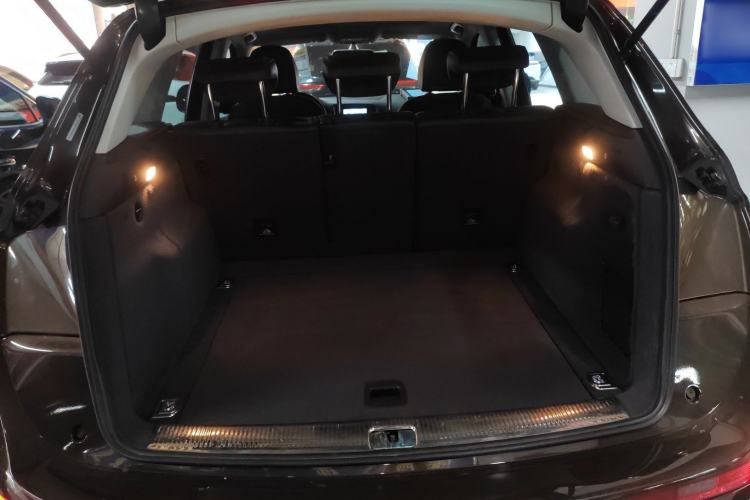 Used Audi Q5 2017 Plus 40 TFSI Technology Model Trunk