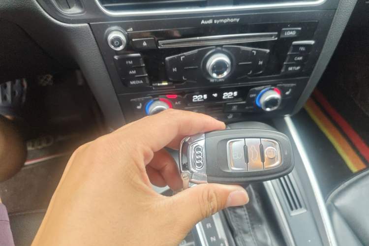 Used Audi Q5 2017 40 TFSI Technology Edition Vehicle Key