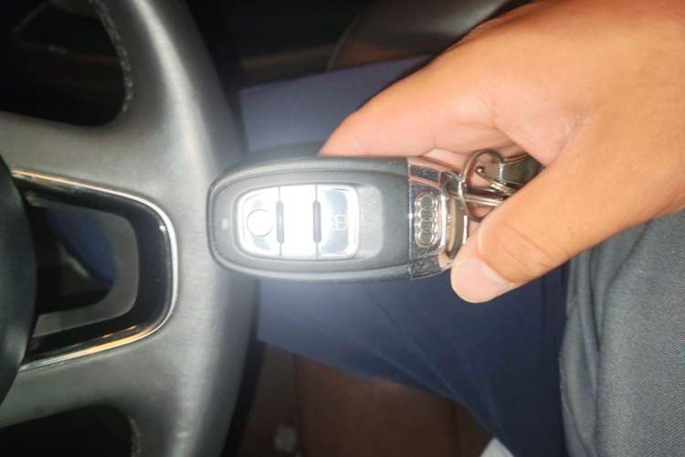 Used Audi Q5 2017 Plus 40 TFSI Ambition Model Vehicle Key