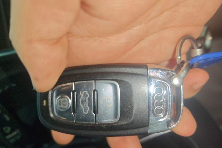 Used Audi Q5 2017 40 TFSI Technology Edition Vehicle Key
