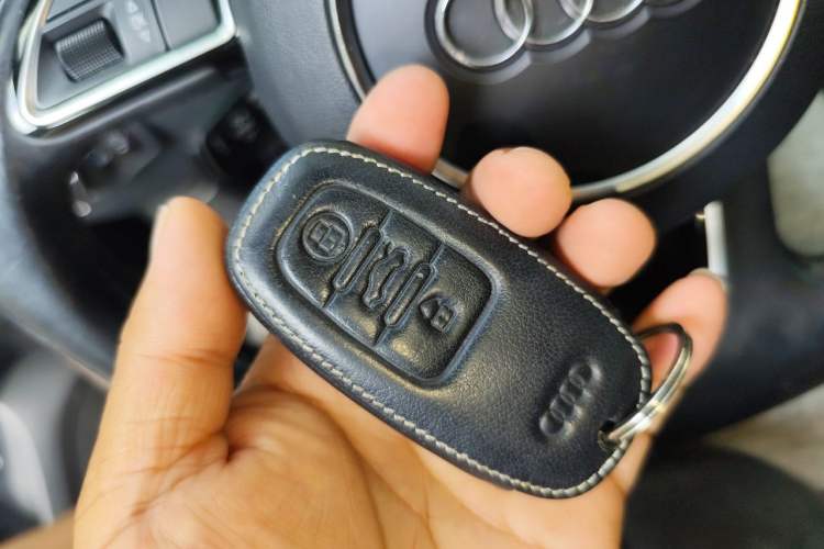 Used Audi Q5 2017 40 TFSI Technology Edition Vehicle Key