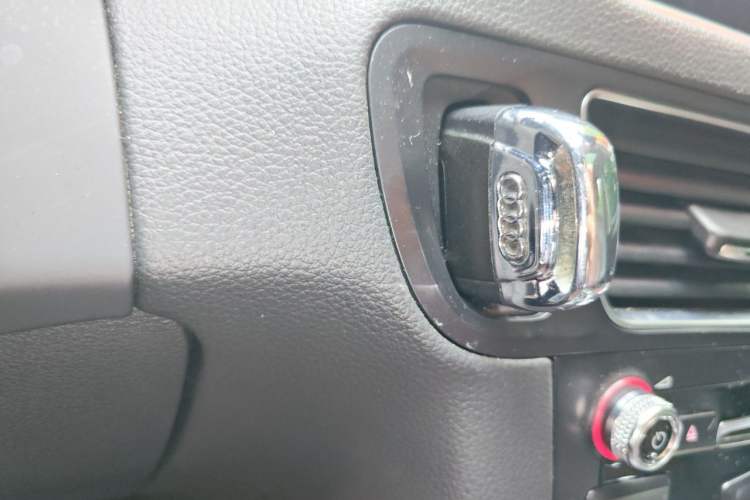Used Audi Q5 2017 40 TFSI Ambition Edition Vehicle Key