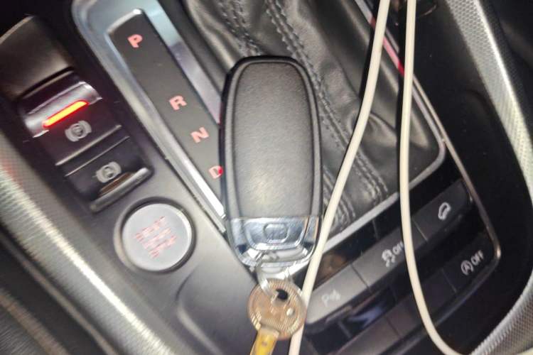 Used Audi Q5 2017 40 TFSI Technology Edition Vehicle Key