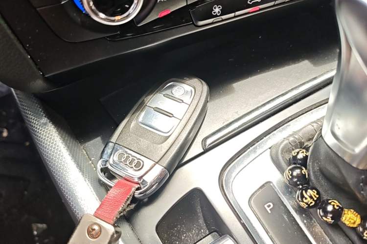 Used Audi Q5 2017 40 TFSI Technology Edition Vehicle Key
