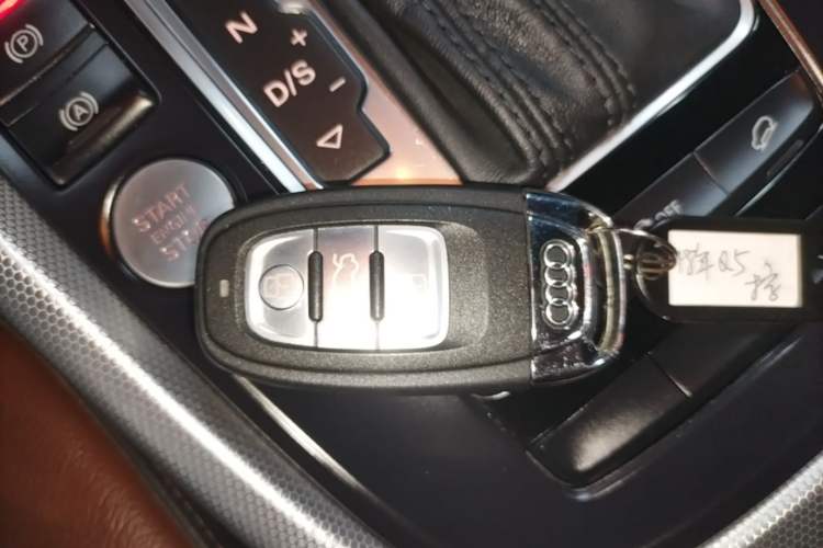 Used Audi Q5 2017 Plus 40 TFSI Technology Model Vehicle Key