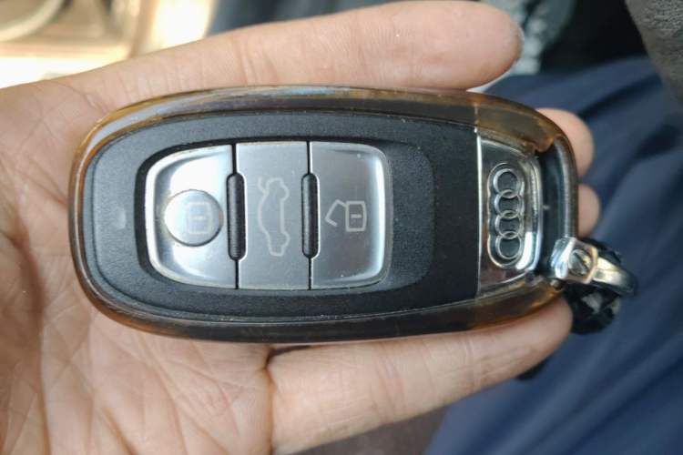 Used Audi Q5 2017 Plus 40 TFSI Technology Model Vehicle Key