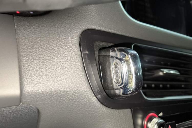 Used Audi Q5 2017 40 TFSI Technology Edition Vehicle Key