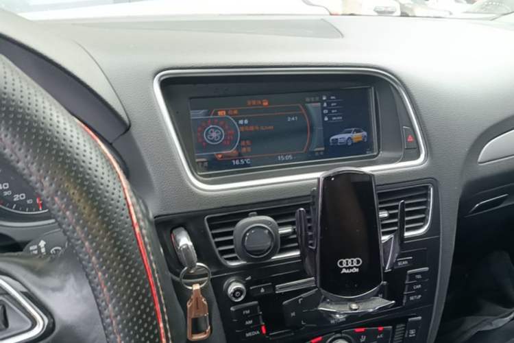 Used Audi Q5 2017 Plus 40 TFSI Technology Model Audio And AC Panel