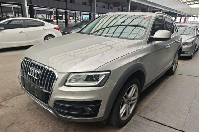 Used Audi Q5 2017 Plus 40 TFSI Technology Model