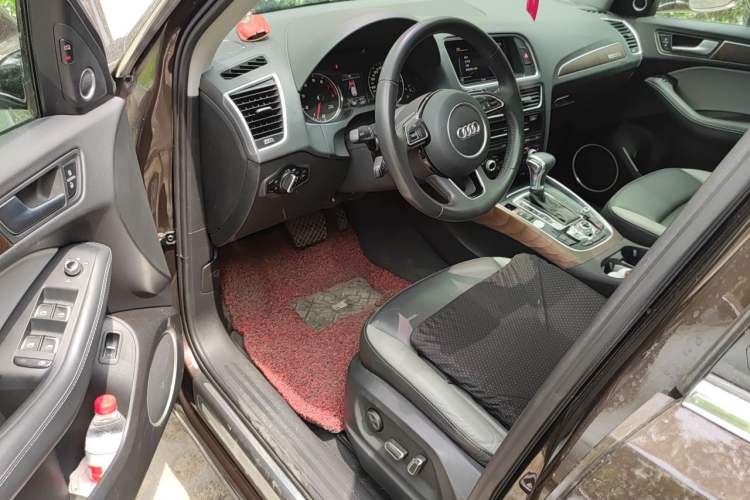 Used Audi Q5 2017 40 TFSI Comfort Model Driver Seat