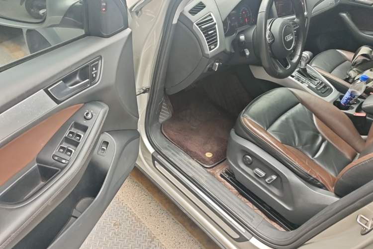 Used Audi Q5 2017 Plus 40 TFSI Technology Model Driver Seat