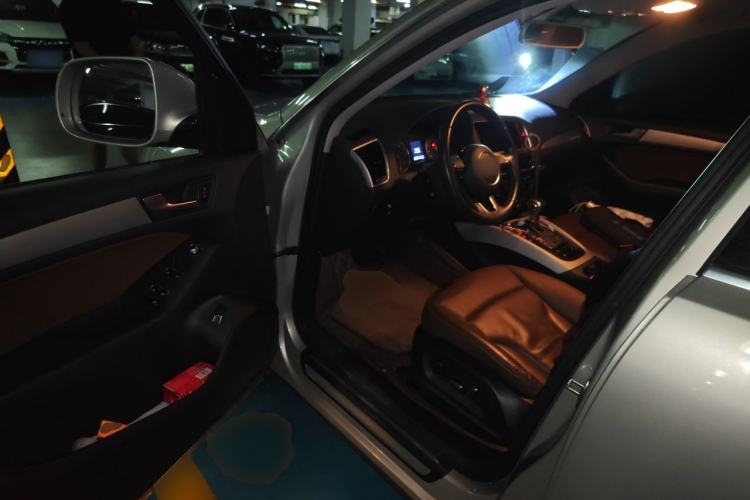 Used Audi Q5 2017 40 TFSI Ambition Edition Driver Seat