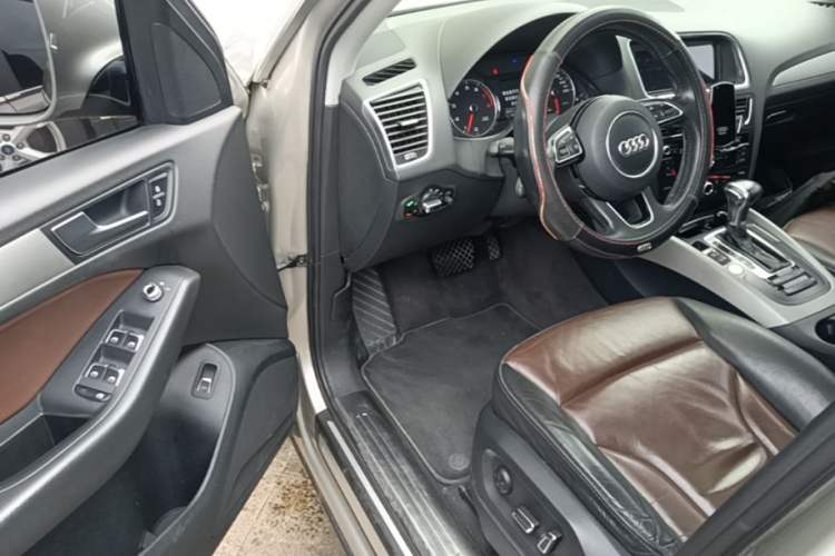 Used Audi Q5 2017 Plus 40 TFSI Technology Model Driver Seat