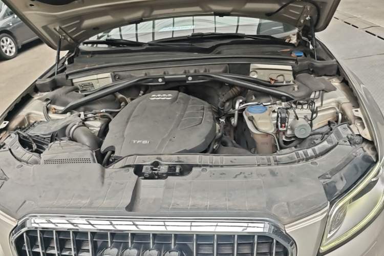 Used Audi Q5 2017 Plus 40 TFSI Technology Model Engine Bay