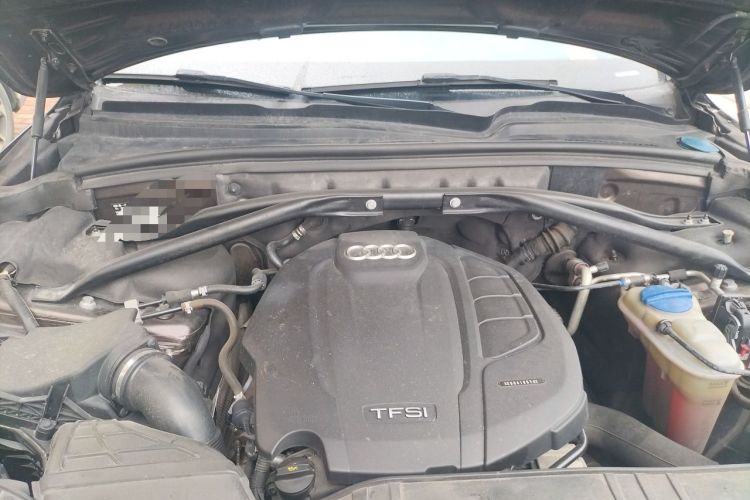 Used Audi Q5 2017 Plus 40 TFSI Ambition Model Engine Bay