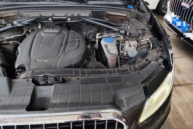 Used Audi Q5 2017 Plus 40 TFSI Ambition Model Engine Bay Left
