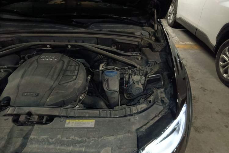 Used Audi Q5 2017 Plus 40 TFSI Technology Model Engine Bay Left