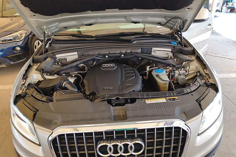 Used Audi Q5 2017 Plus 40 TFSI Technology Model Engine Bay