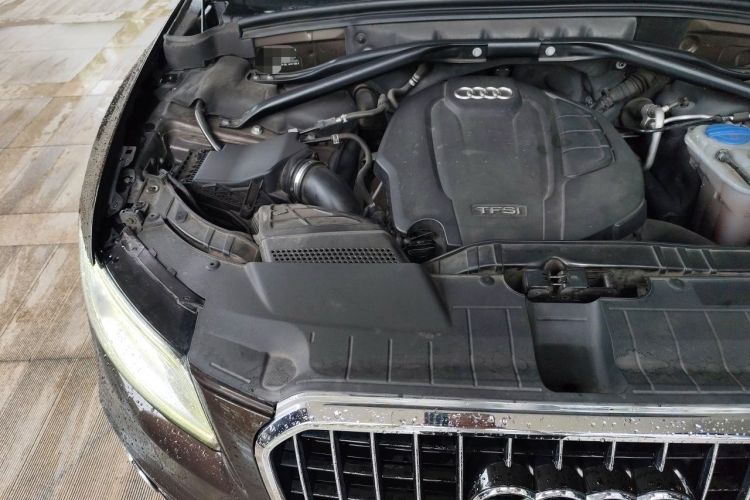 Used Audi Q5 2017 Plus 40 TFSI Ambition Model Engine Bay Right