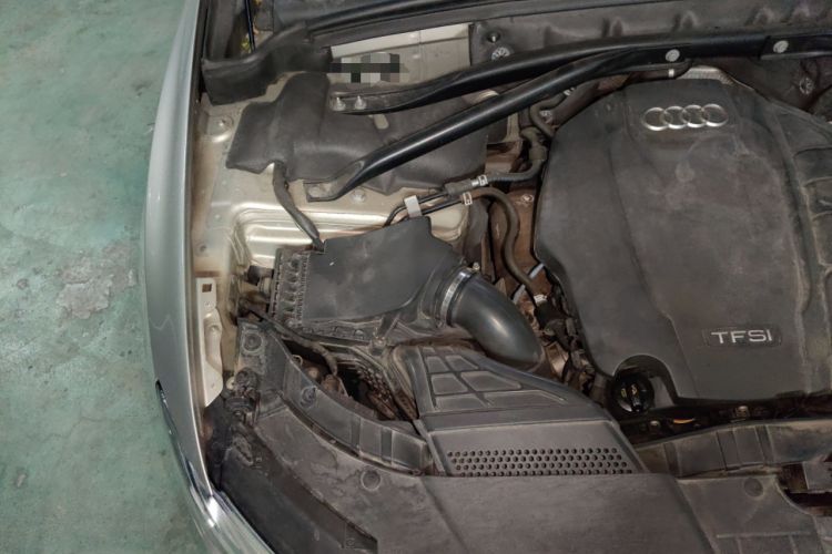 Used Audi Q5 2017 Plus 40 TFSI Ambition Model Engine Bay Right