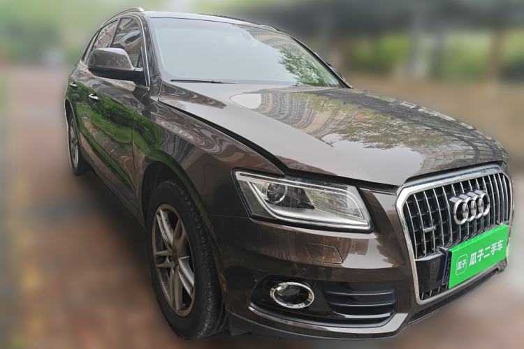 Used Audi Q5 2017 40 TFSI Technology Edition Front Right 45 Deg